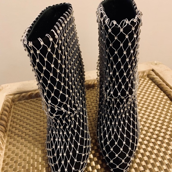 Black ankle booties (boots) - Picture 3 of 9